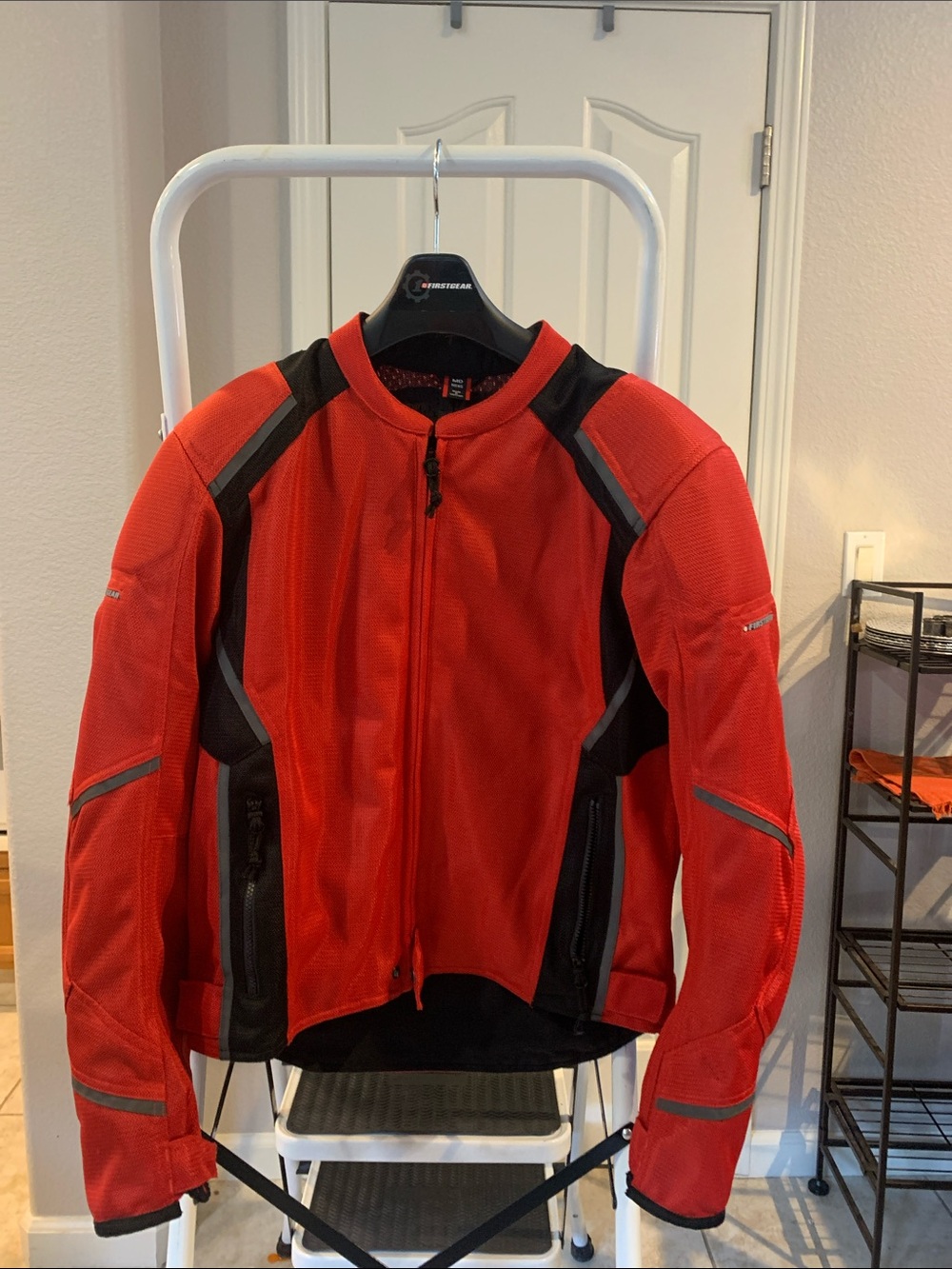 First gear Men's Black & Red Motorcycle Jacket Men’s M w/liner and hanger